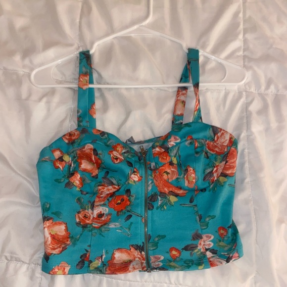Light blue tank top with flowers and a zip up. - Picture 1 of 5